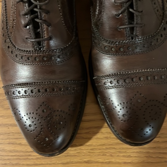 Beautiful and like new. - Picture 3 of 4